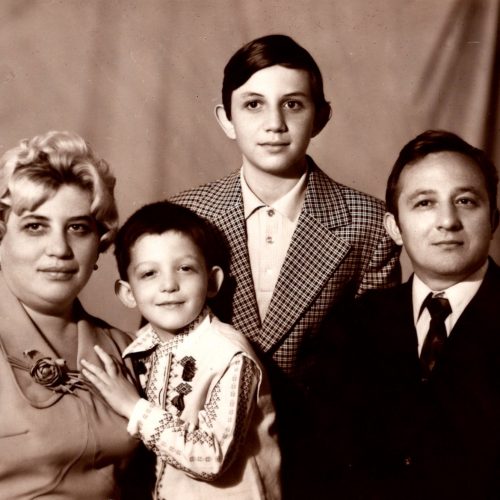 1976_Mila, Vova, Sasha and Gena_0019_b