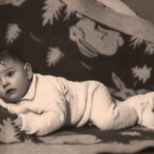 Ilya - 6 months_0017_b